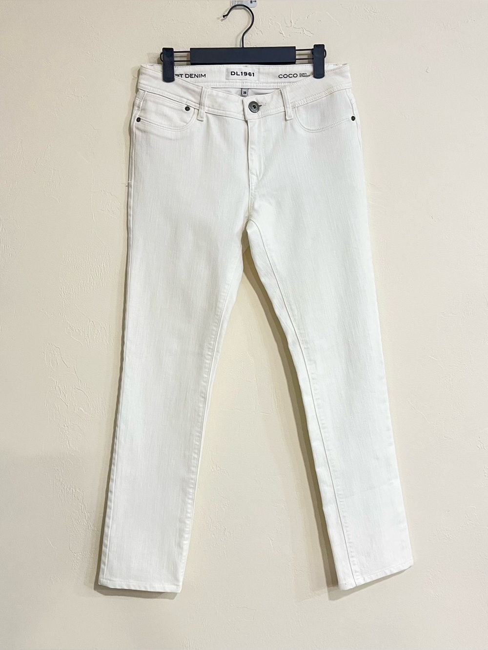 DL1961 Coco Curve Straight Mid Rise Denim Jeans White Size 28 Classic Summer